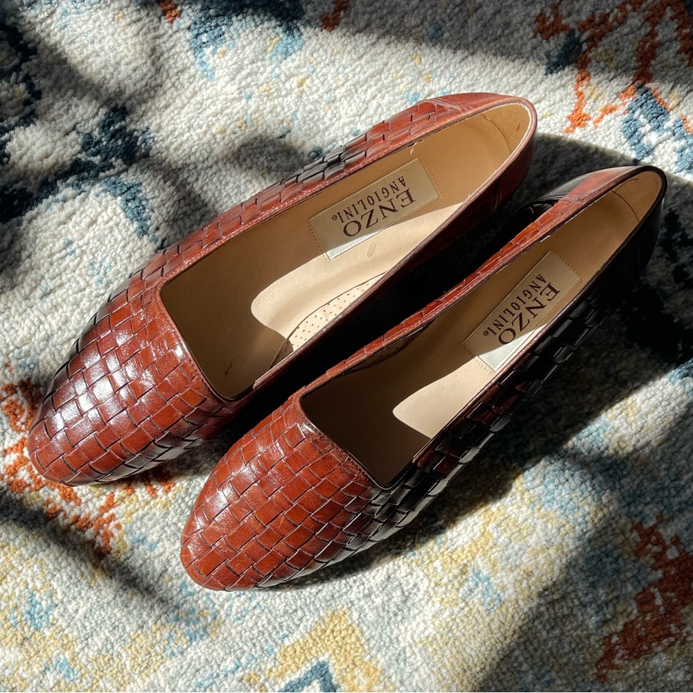 Enzo Angiolini woven leather flats.